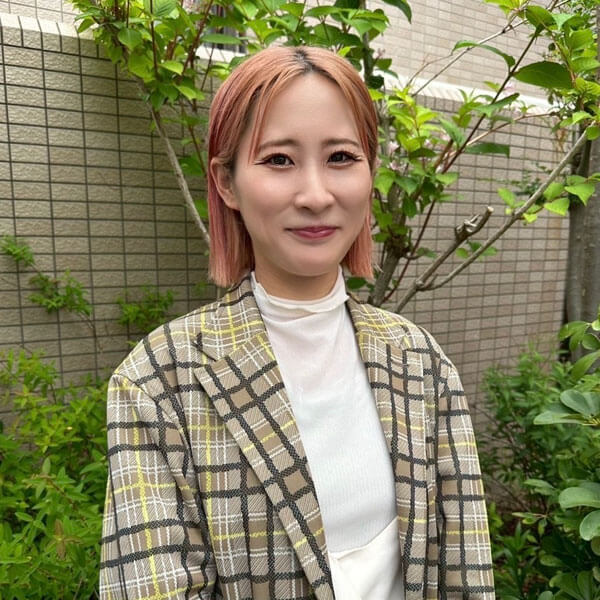 ブレスのスタッフ、'橋柿実紀'の写真
