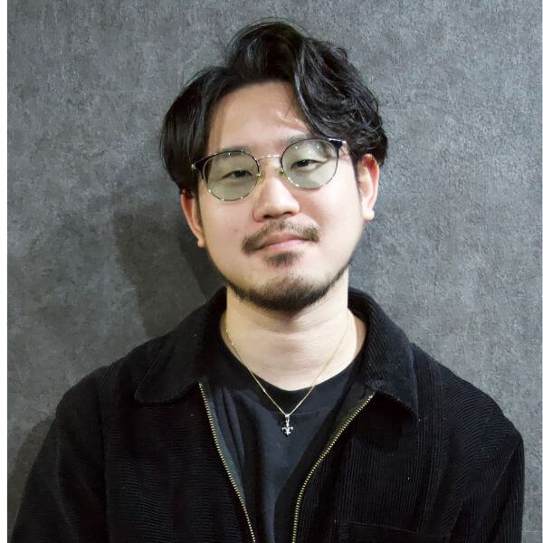 ブレスのスタッフ、室園亮佑の写真