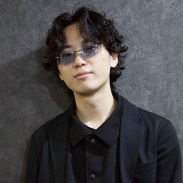 ブレスのスタッフ、'辰井翼'の写真