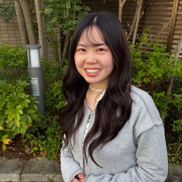 ブレスのスタッフ、相良美羽の写真